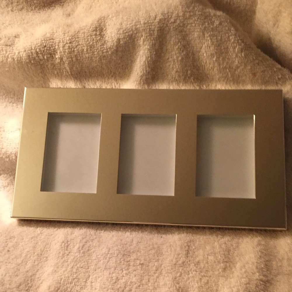 Silver picture frame by leed